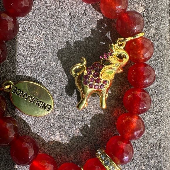 Red crystal endurance elephant charm beaded elegant sparkly bracelet - Picture 2 of 3